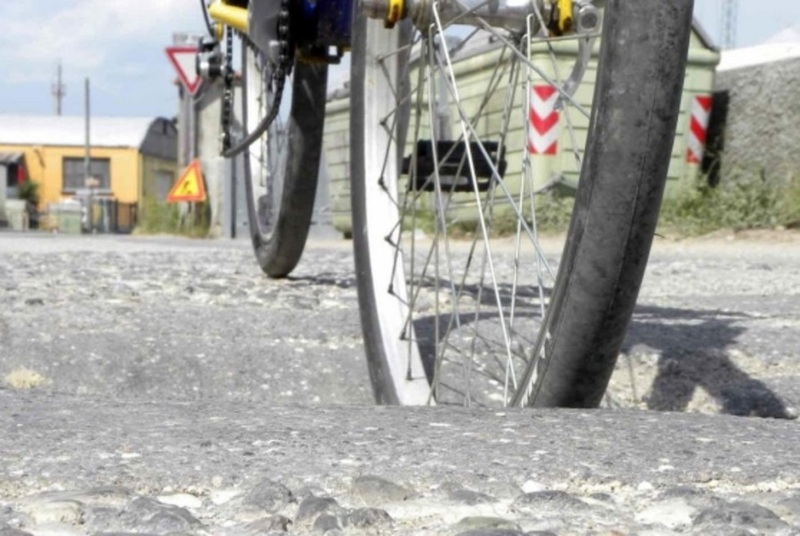 Buche stradali prova: Per il risarcimento occorre provare il nesso causale.