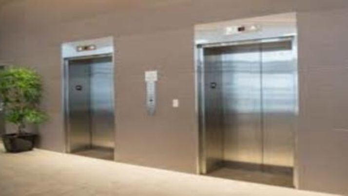 installazione dell’ascensore: Il condomino portatore di handicap ha diritto all’installazione anche se a proprie spese?